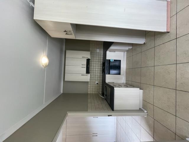 To Let 2 Bedroom Property for Rent in Maitland Western Cape